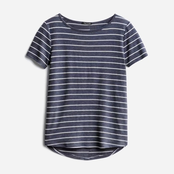 Women’s PINK CLOVER Daisee Button Back Detail Knit Tee
Size XL | Navy - Picture 6 of 15